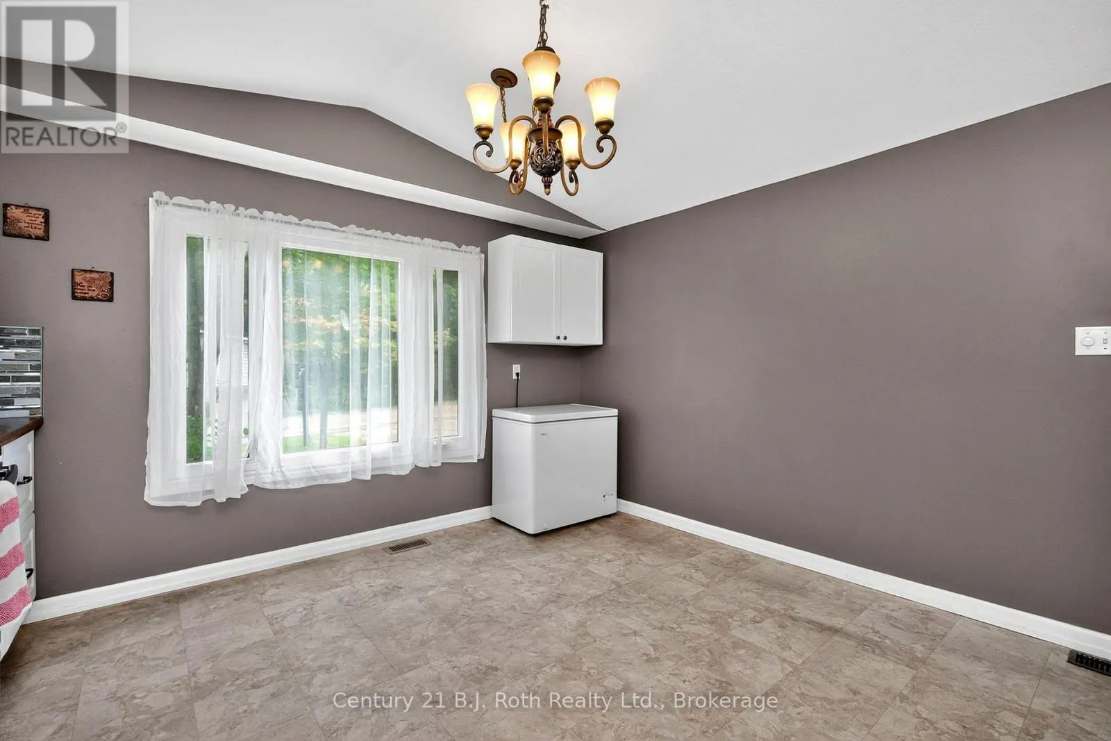 49 - 5263 ELLIOTT SIDE ROAD, #49