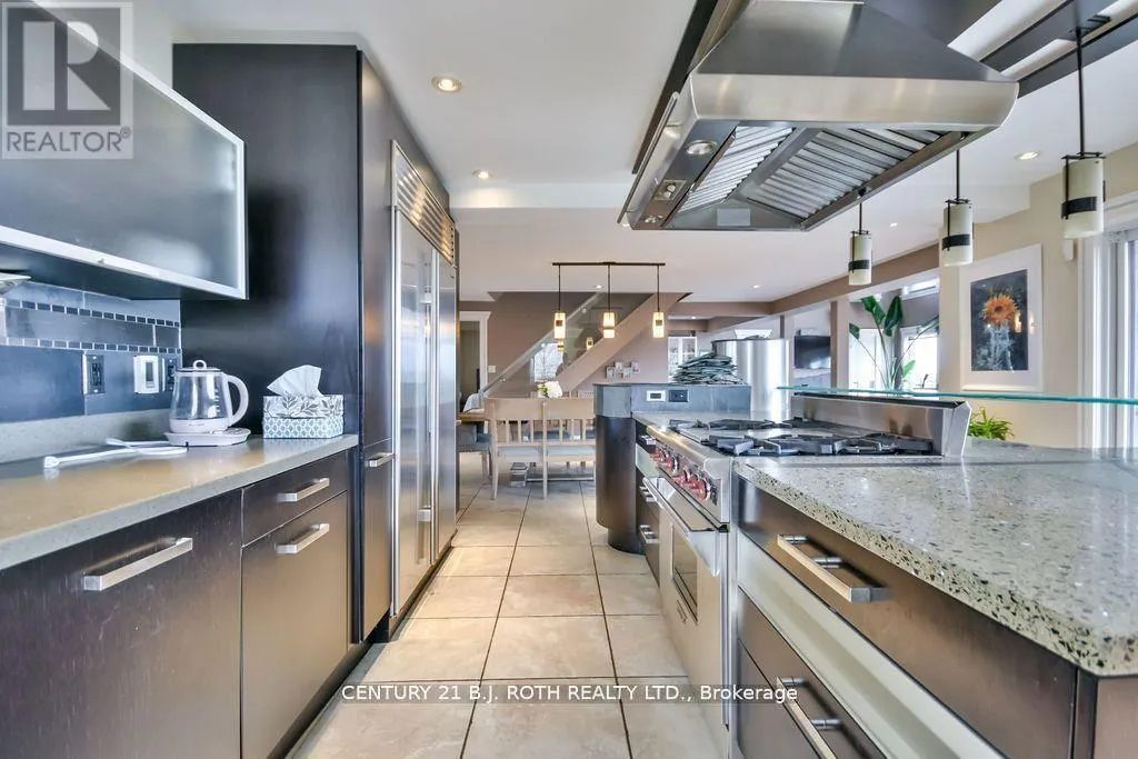 73 LAKESHORE ROAD W