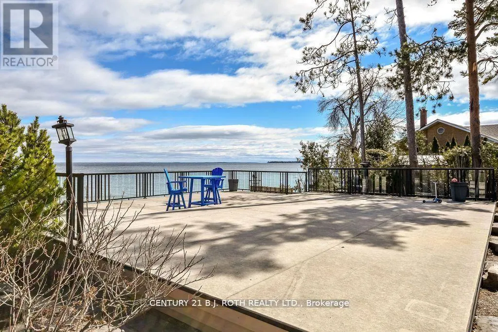 73 LAKESHORE ROAD W