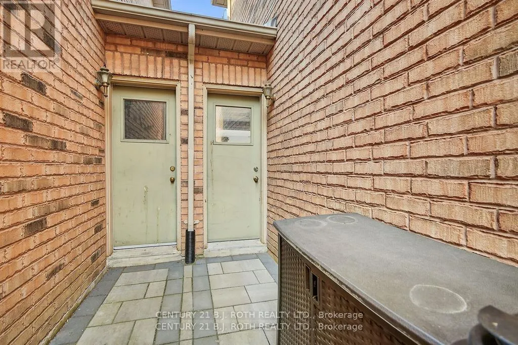80 BRUCE CRESCENT