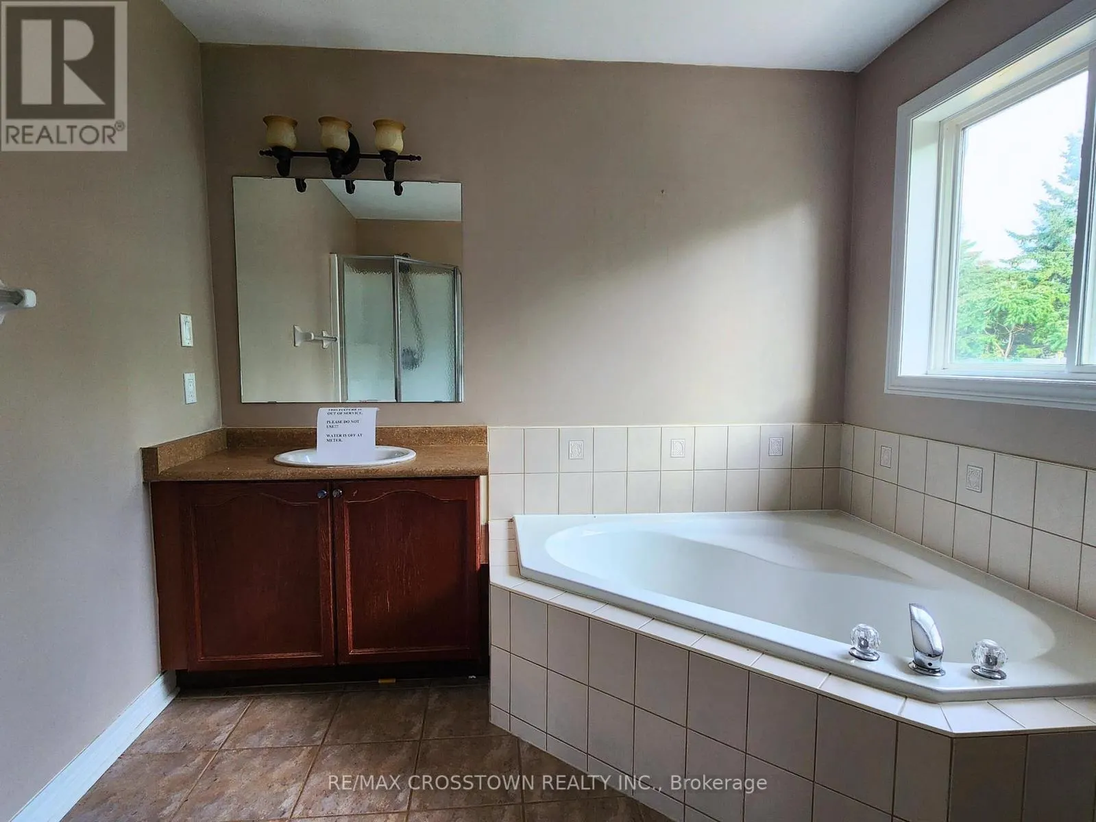 141 THRUSHWOOD DRIVE