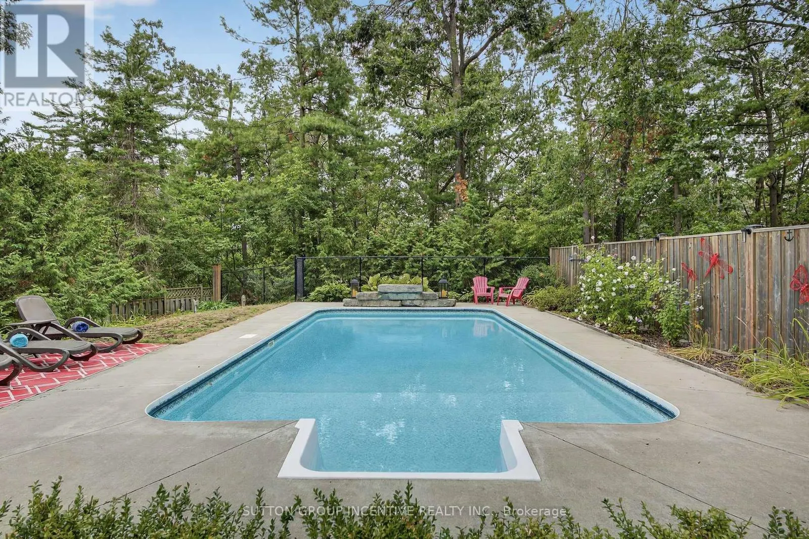 32 VALLEY DRIVE