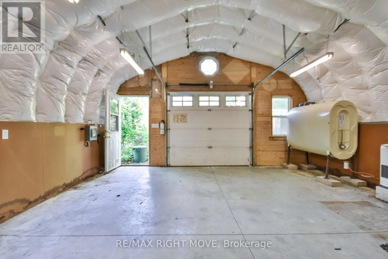 1781 MT. ST. LOUIS ROAD E