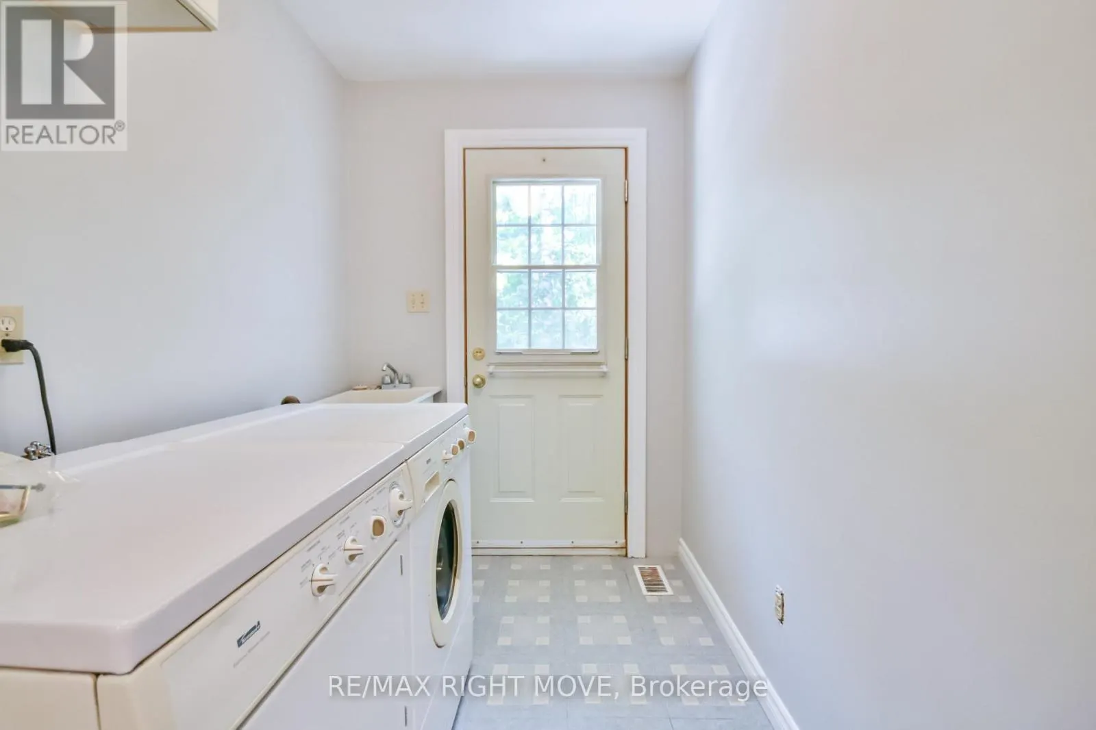 1781 MT. ST. LOUIS ROAD E