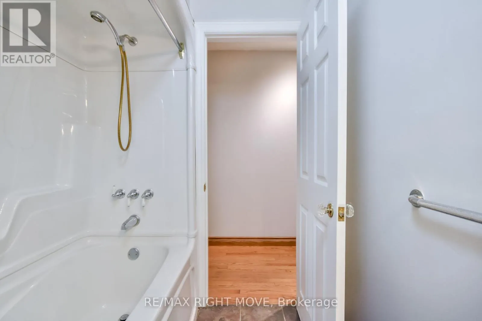 1781 MT. ST. LOUIS ROAD E