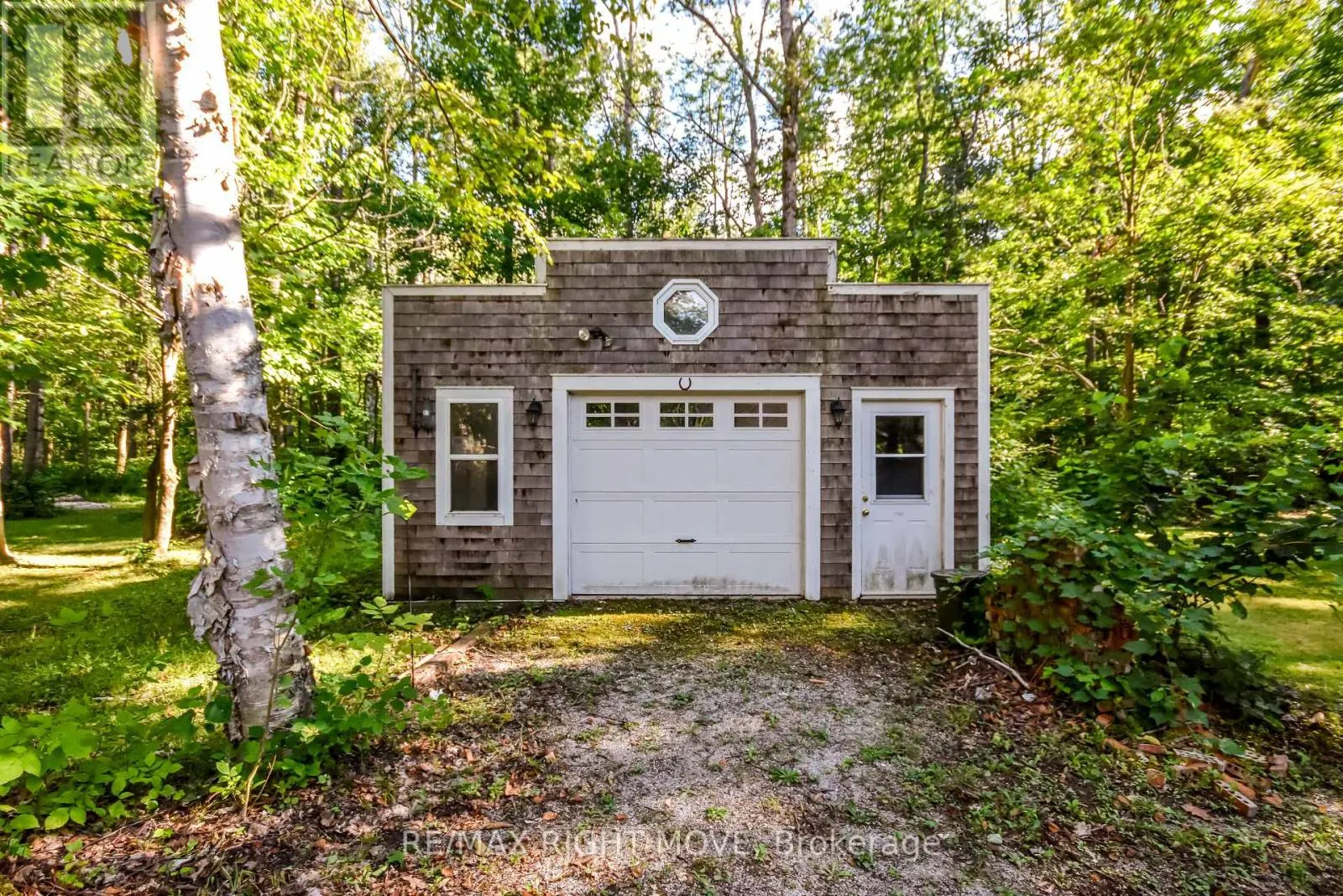 1781 MT. ST. LOUIS ROAD E