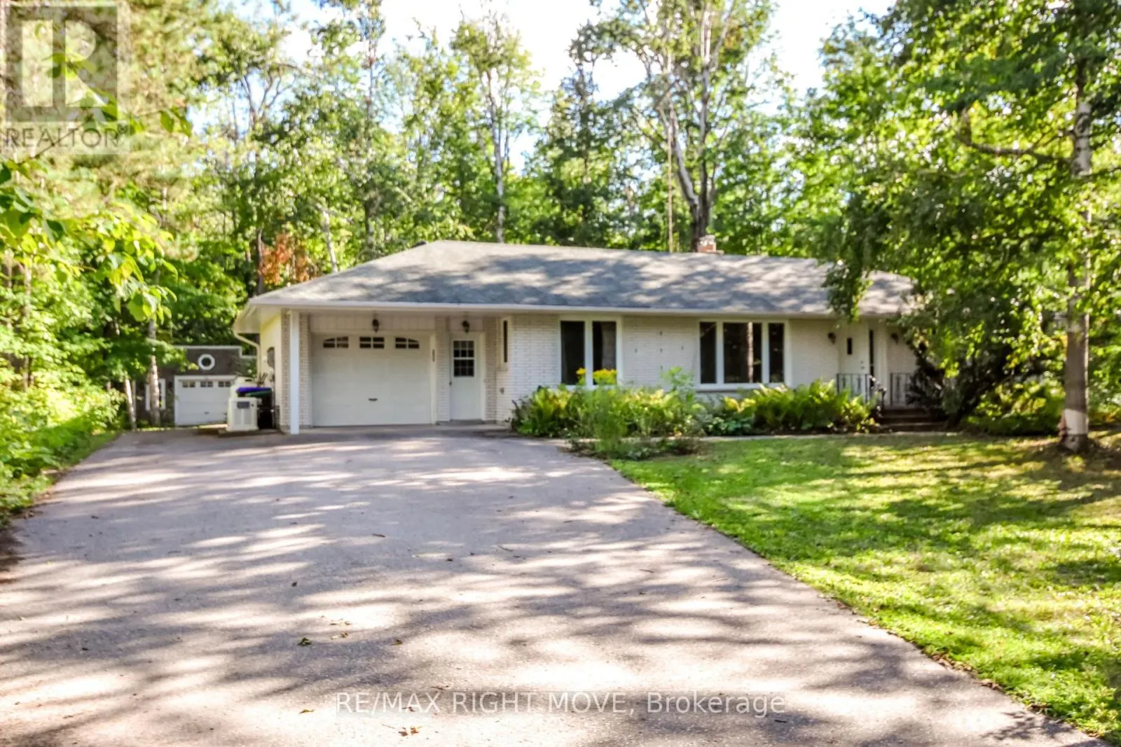 1781 MT. ST. LOUIS ROAD E