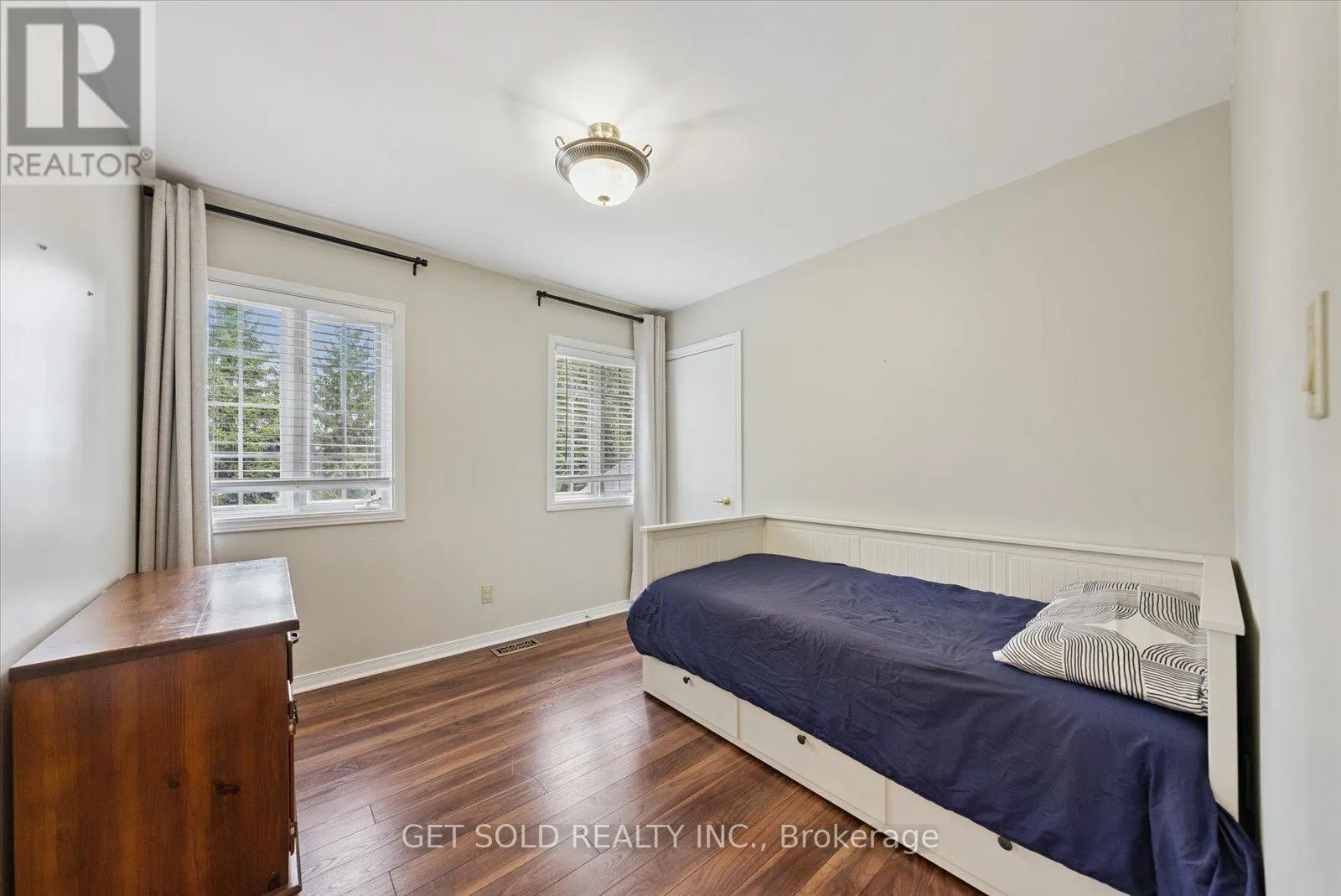 77 SIMCOE ROAD