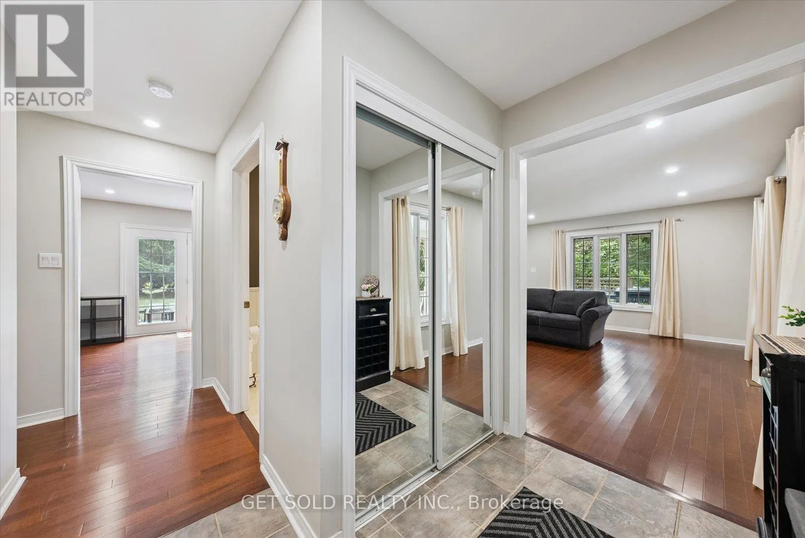 77 SIMCOE ROAD