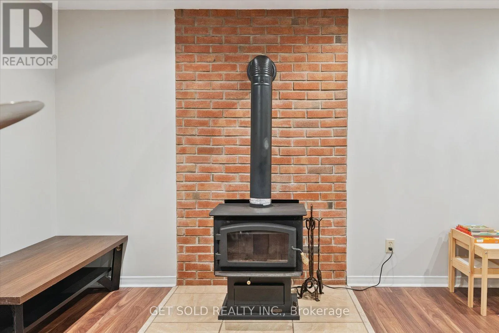 77 SIMCOE ROAD