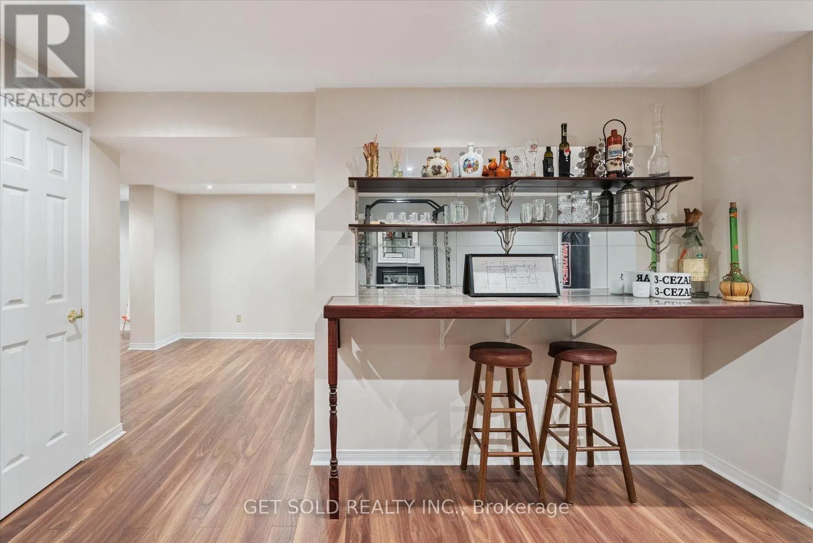 77 SIMCOE ROAD