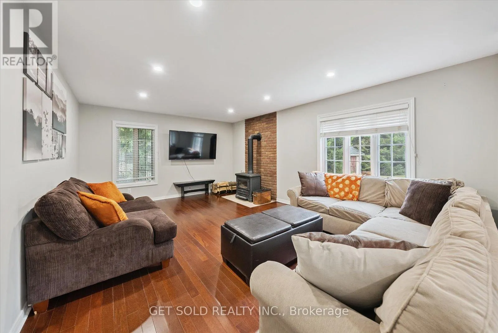 77 SIMCOE ROAD
