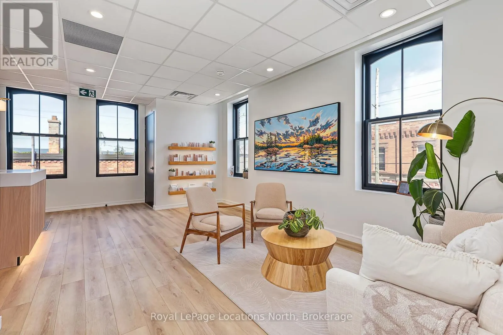 202 - 74 HURONTARIO STREET, #202