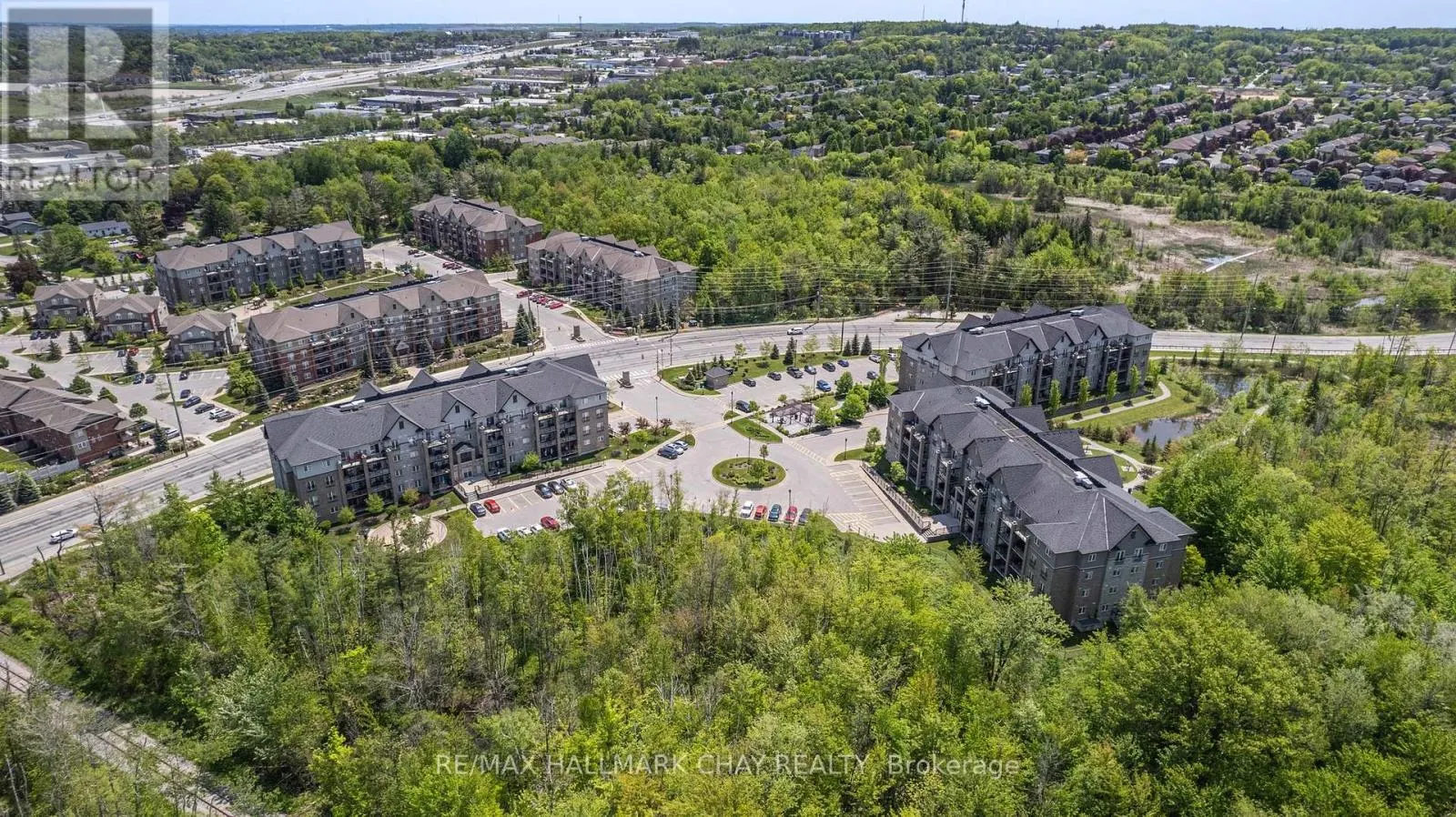 407 - 40 FERNDALE DRIVE S
