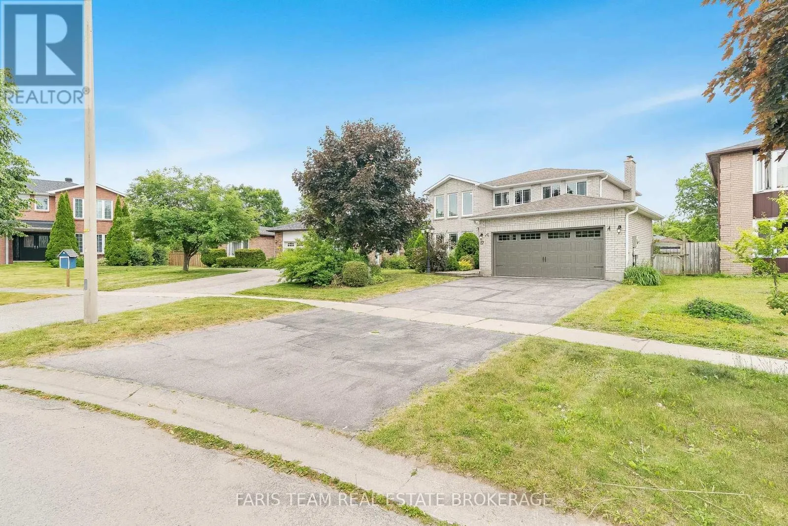 17 RADENHURST CRESCENT