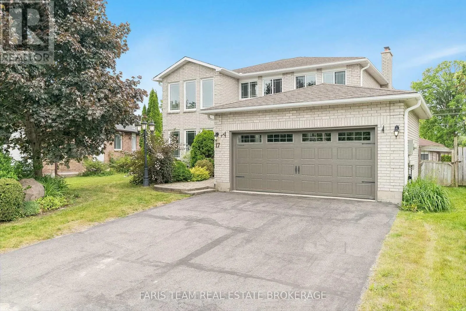 17 RADENHURST CRESCENT