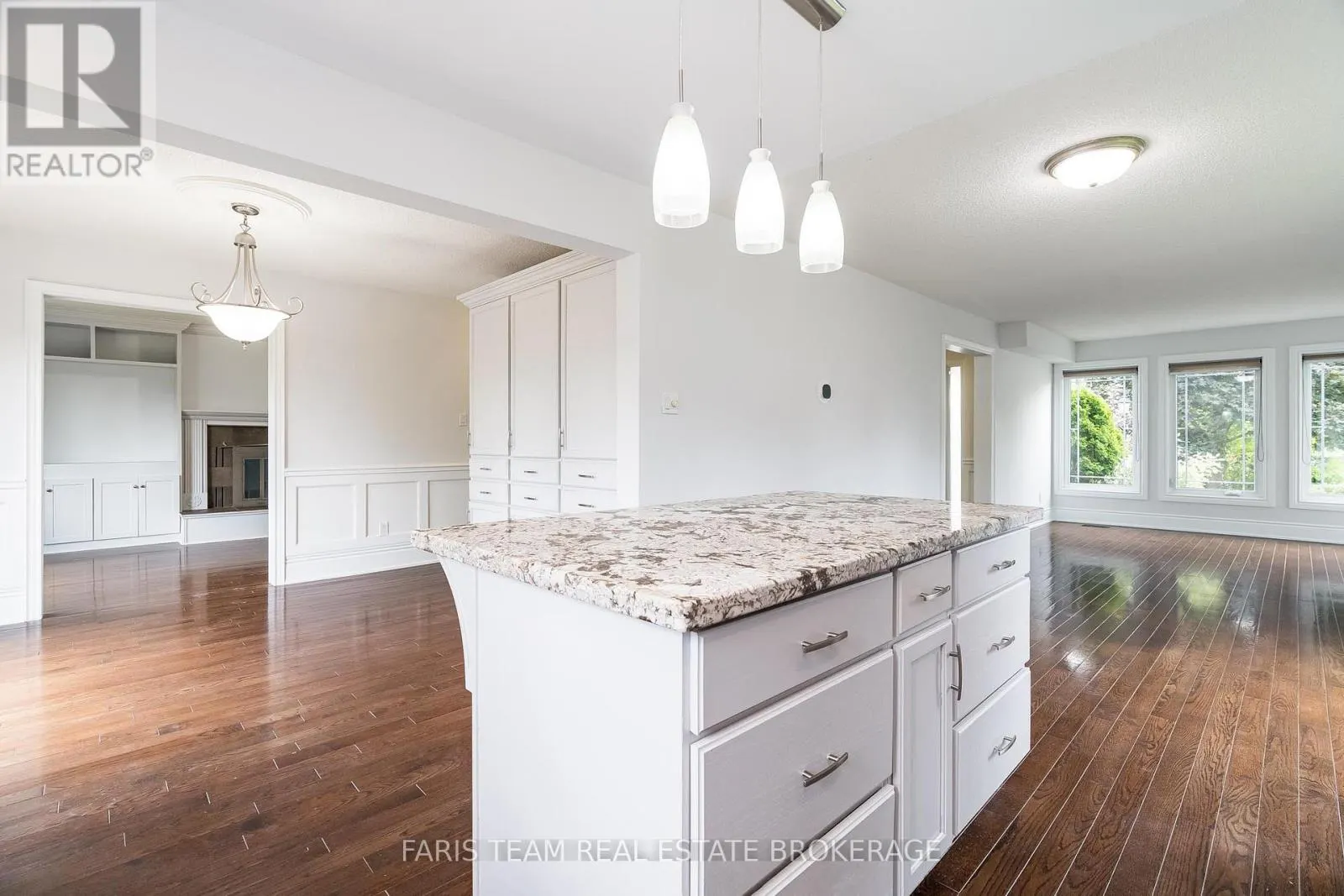 17 RADENHURST CRESCENT