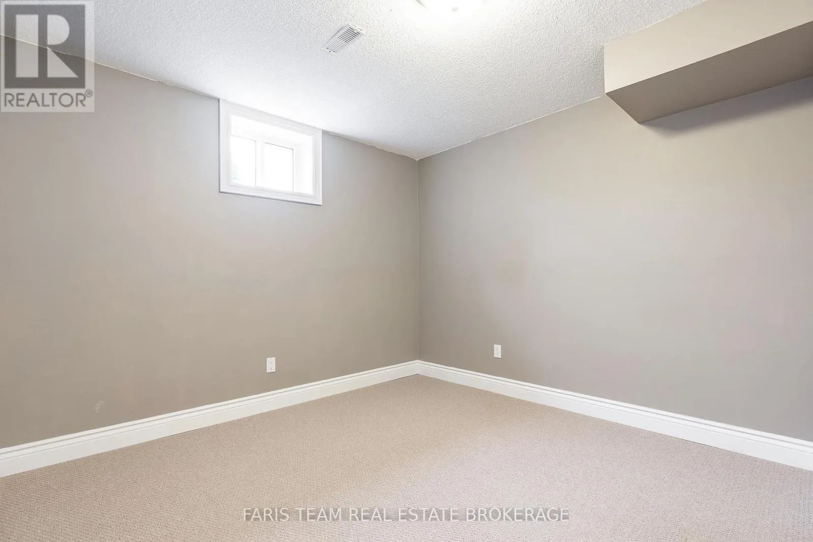 17 RADENHURST CRESCENT