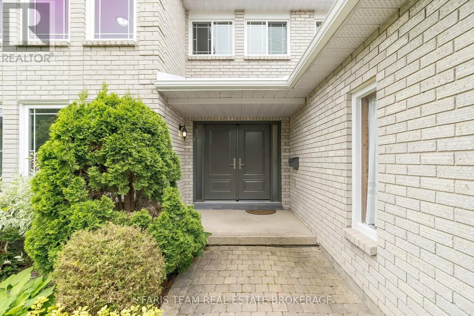 17 RADENHURST CRESCENT