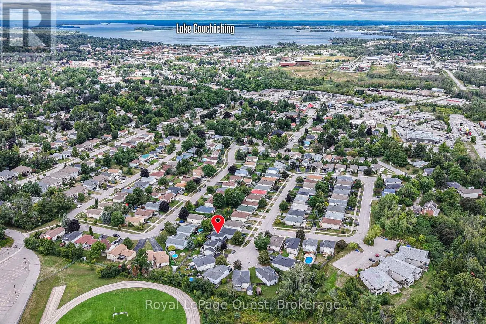 46 COURTNEY CRESCENT