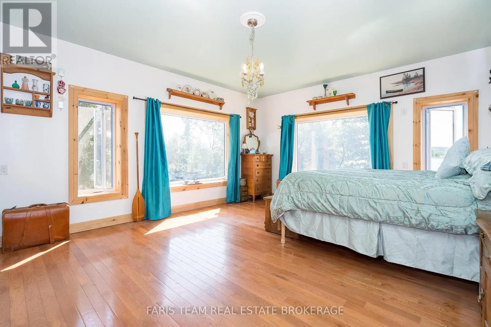 243 CHAMPLAIN ROAD