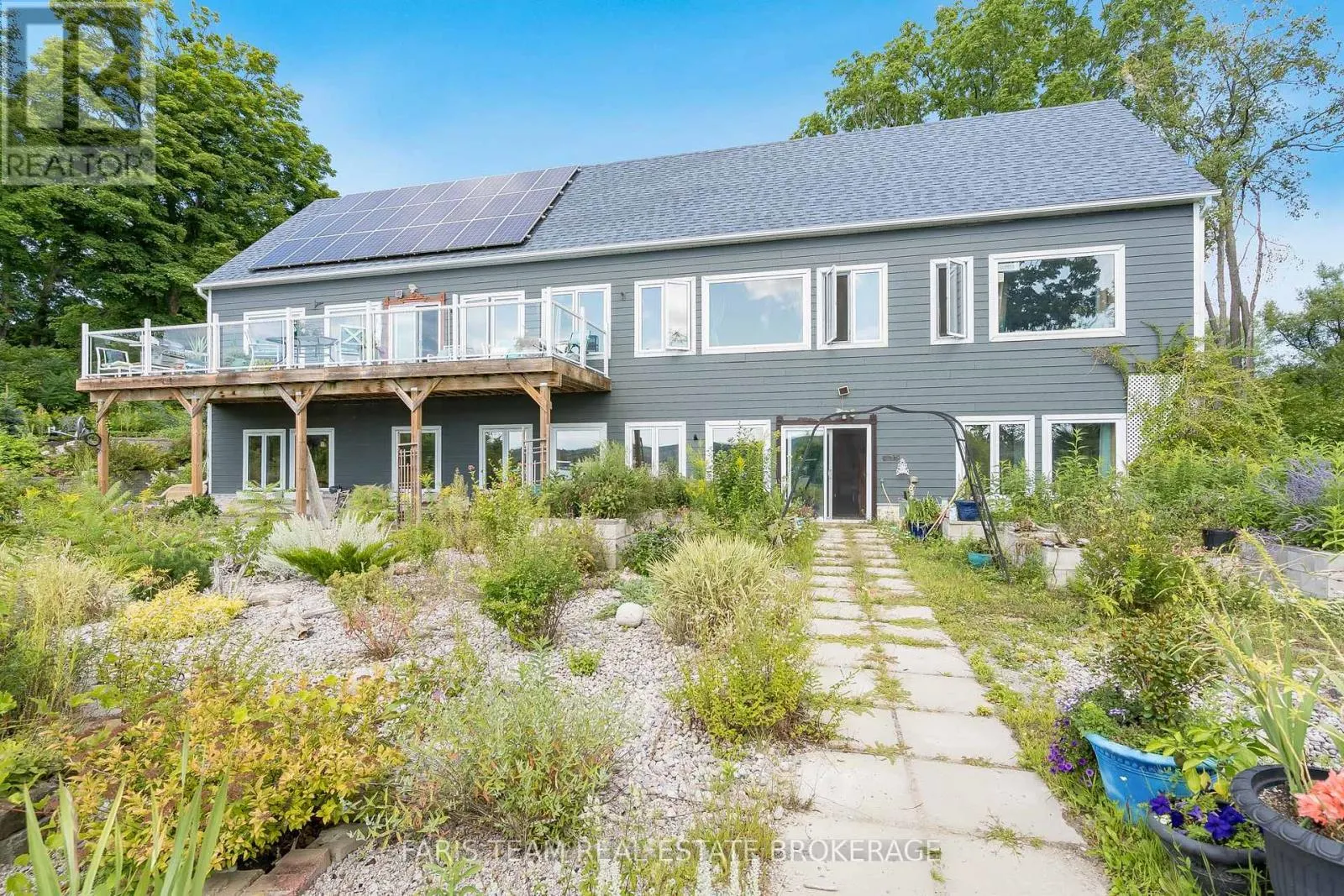 243 CHAMPLAIN ROAD