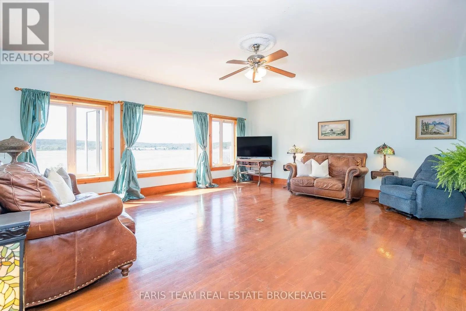 243 CHAMPLAIN ROAD