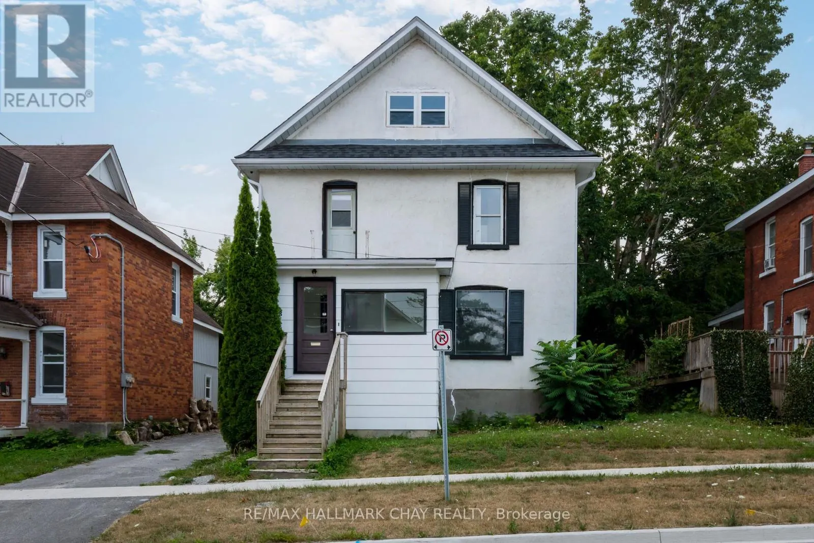 223 LACLIE STREET