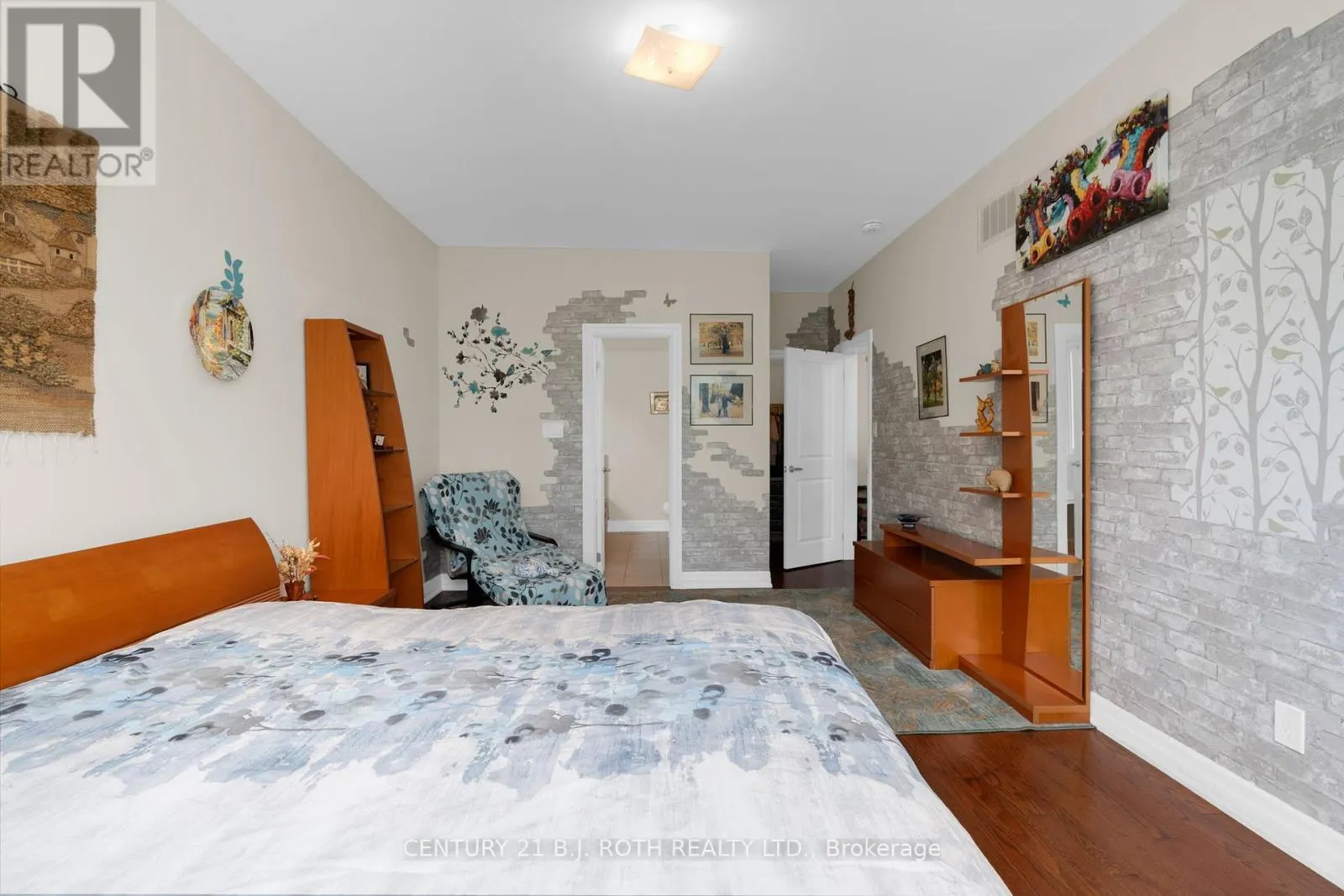 107 ALLEGRA DRIVE