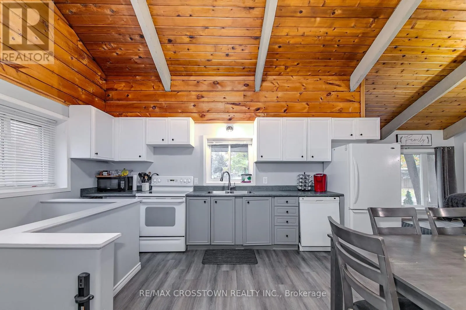 70 KNOX ROAD W