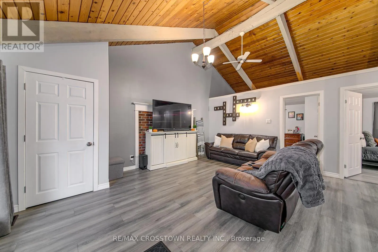 70 KNOX ROAD W