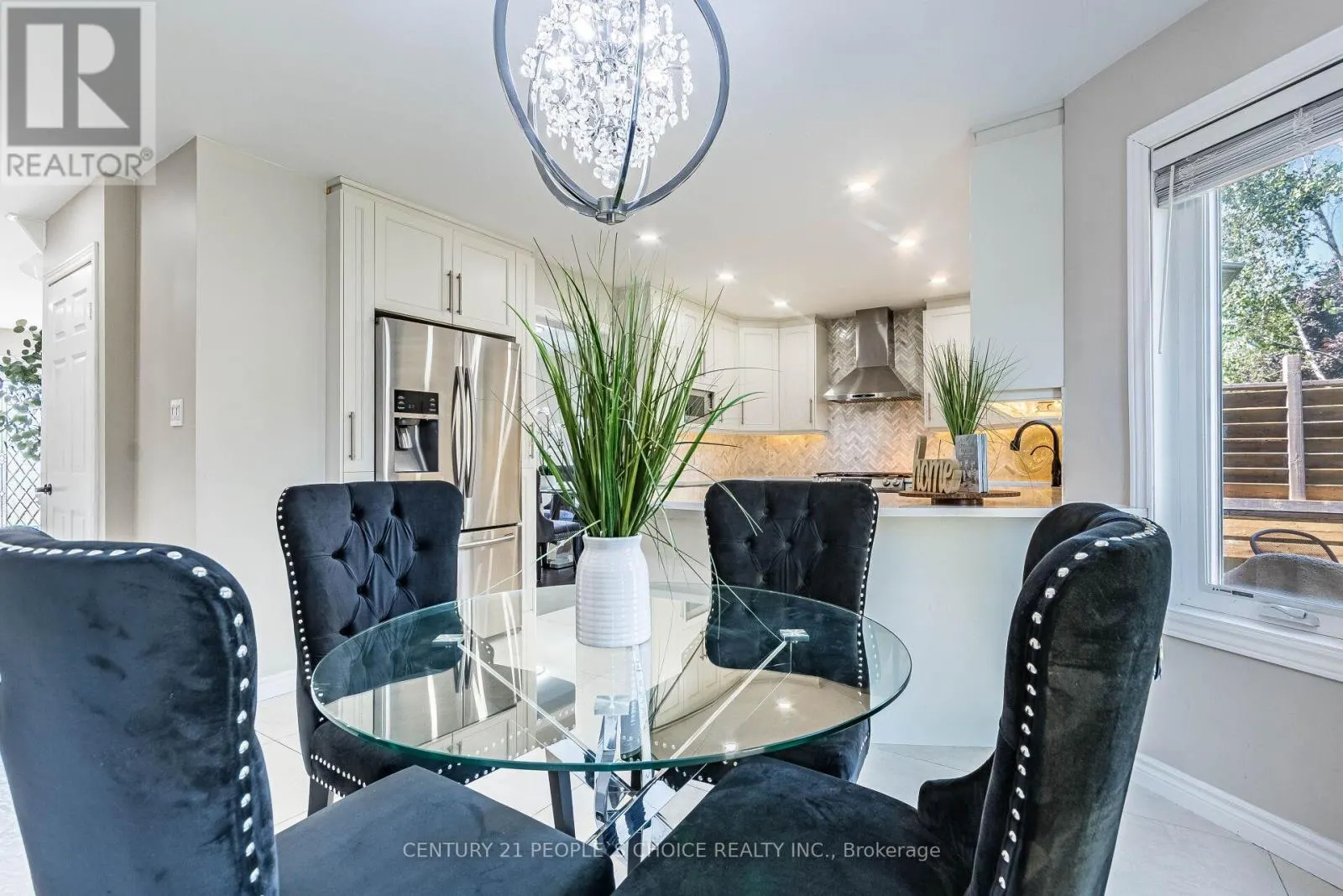414 CUNDLES ROAD W