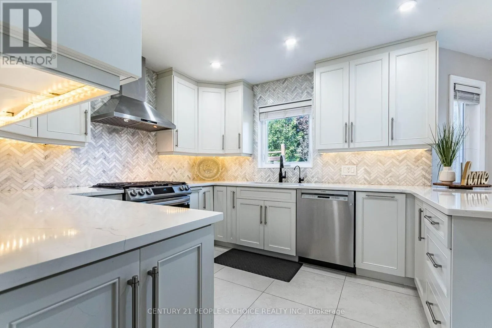 414 CUNDLES ROAD W