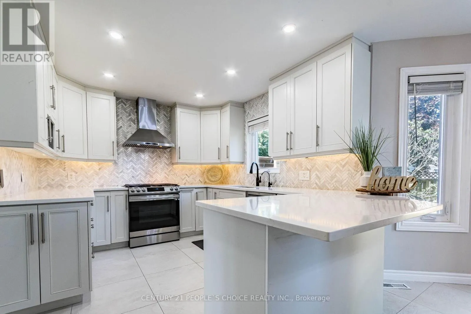 414 CUNDLES ROAD W