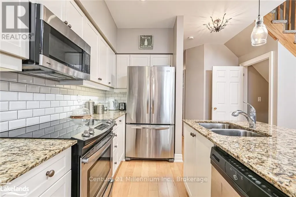 14 WILDROSE TRAIL