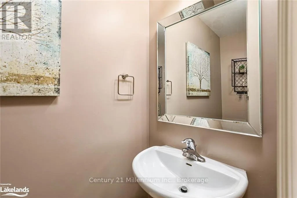 14 WILDROSE TRAIL