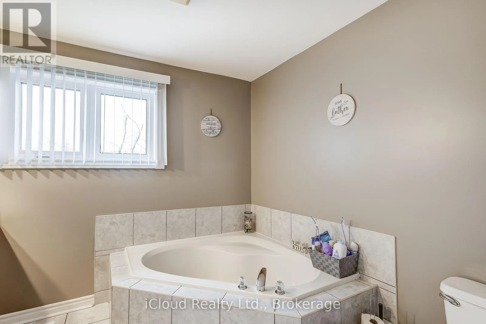 9 TIMOTHY LANE S