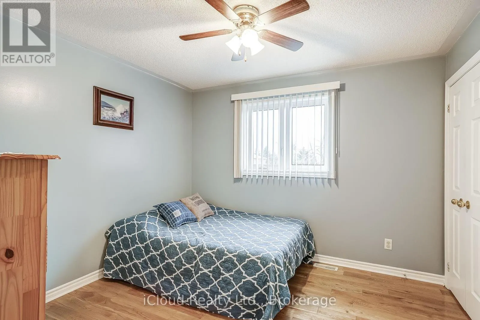 9 TIMOTHY LANE S