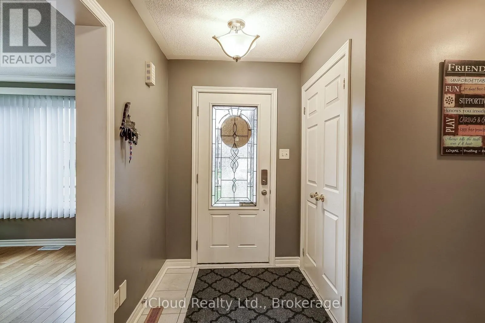 9 TIMOTHY LANE S