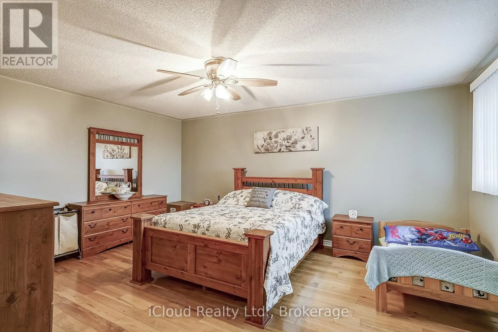 9 TIMOTHY LANE S