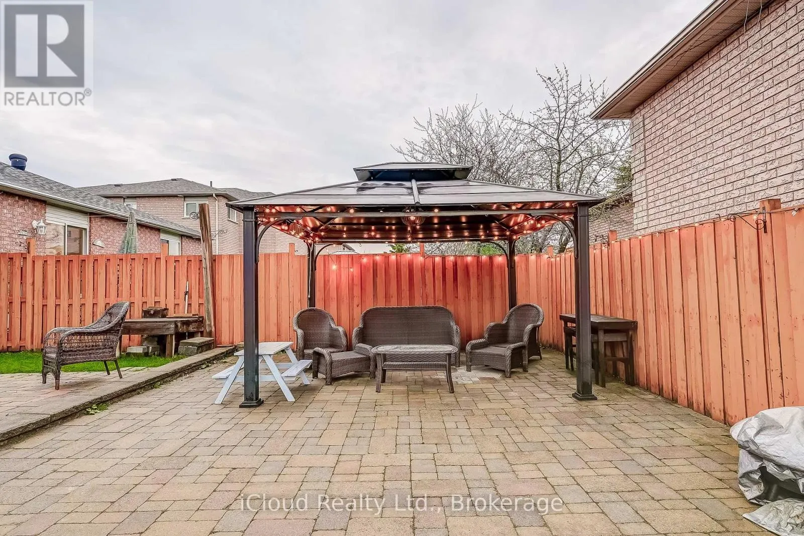 9 TIMOTHY LANE S