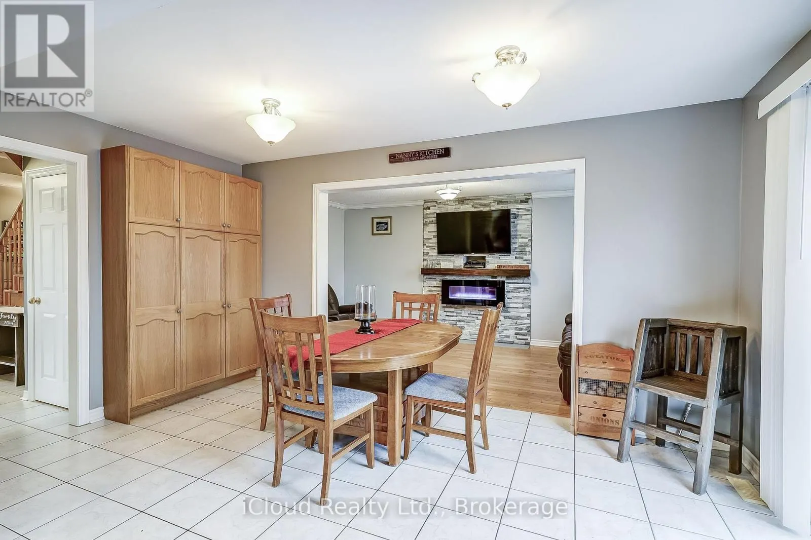 9 TIMOTHY LANE S