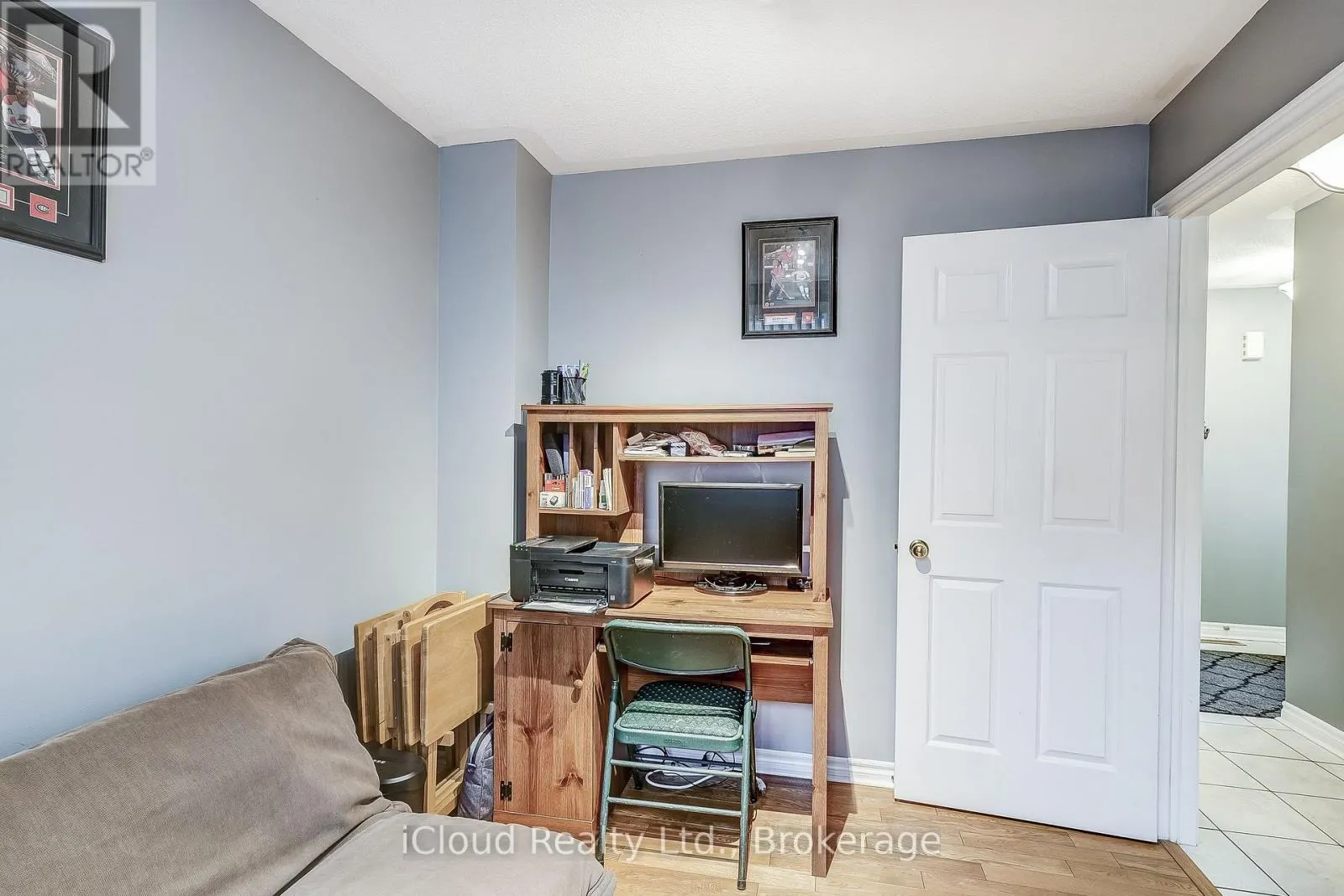 9 TIMOTHY LANE S