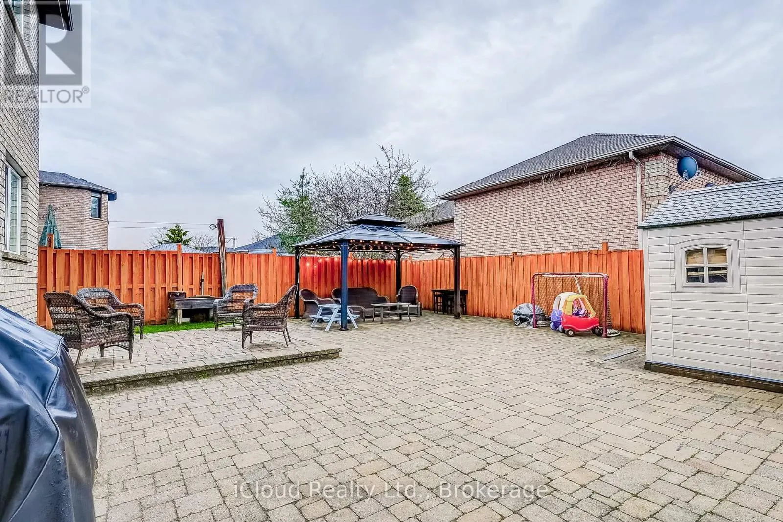9 TIMOTHY LANE S