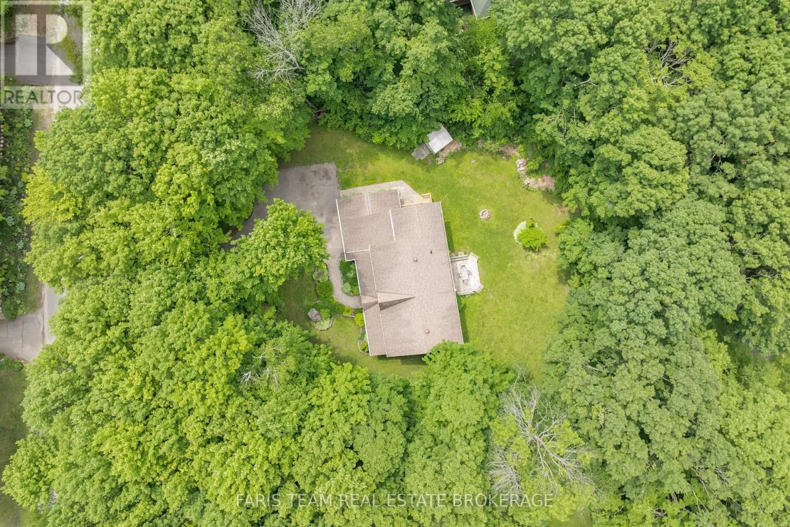 64 GOLDFINCH CRESCENT