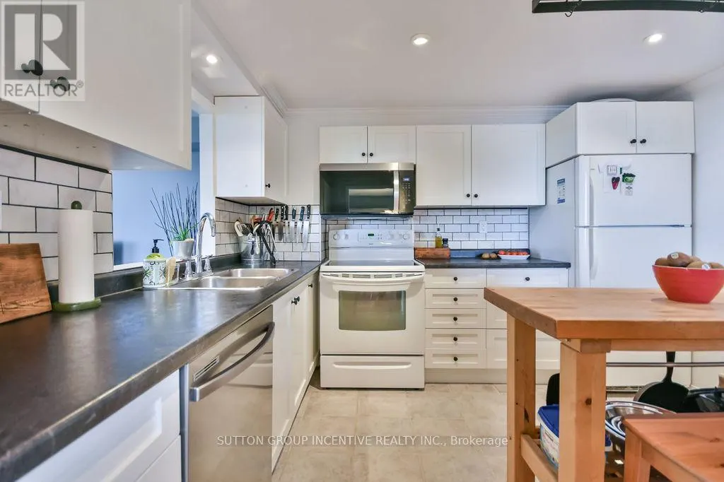 307 - 181 COLLIER STREET