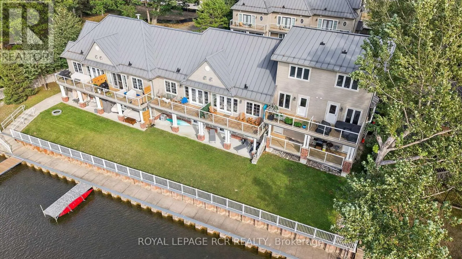 3 - 64 RIVER ROAD E