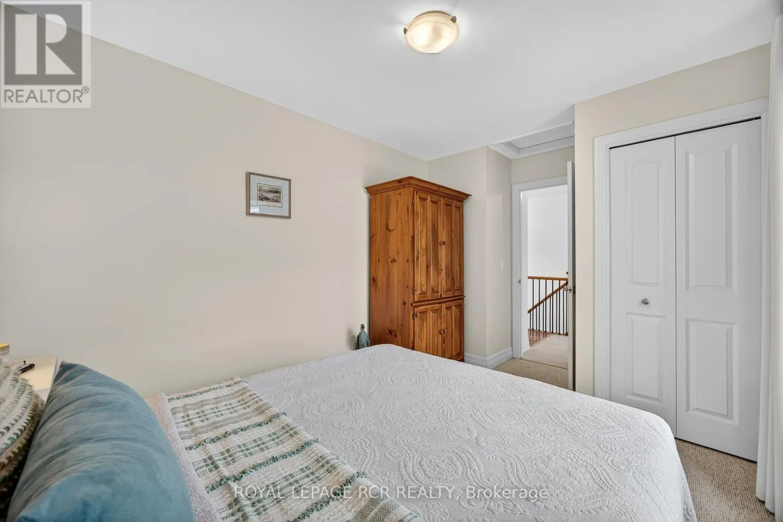3 - 64 RIVER ROAD E