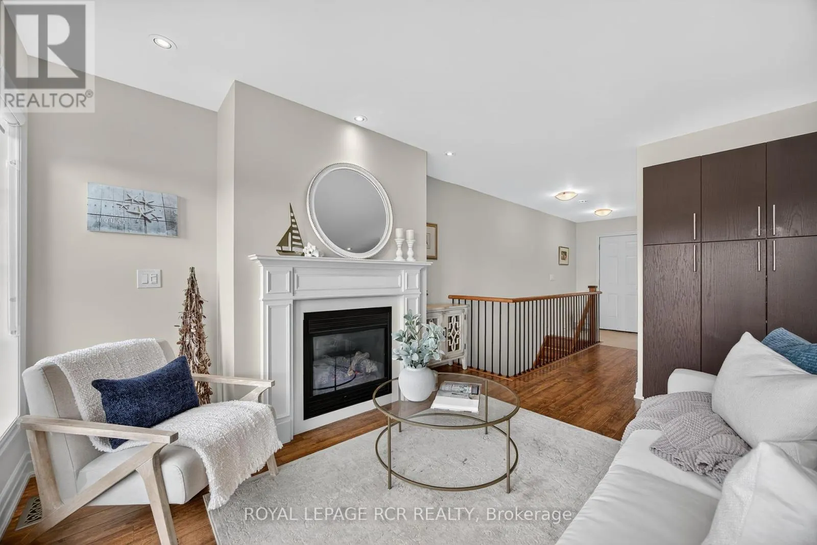 3 - 64 RIVER ROAD E