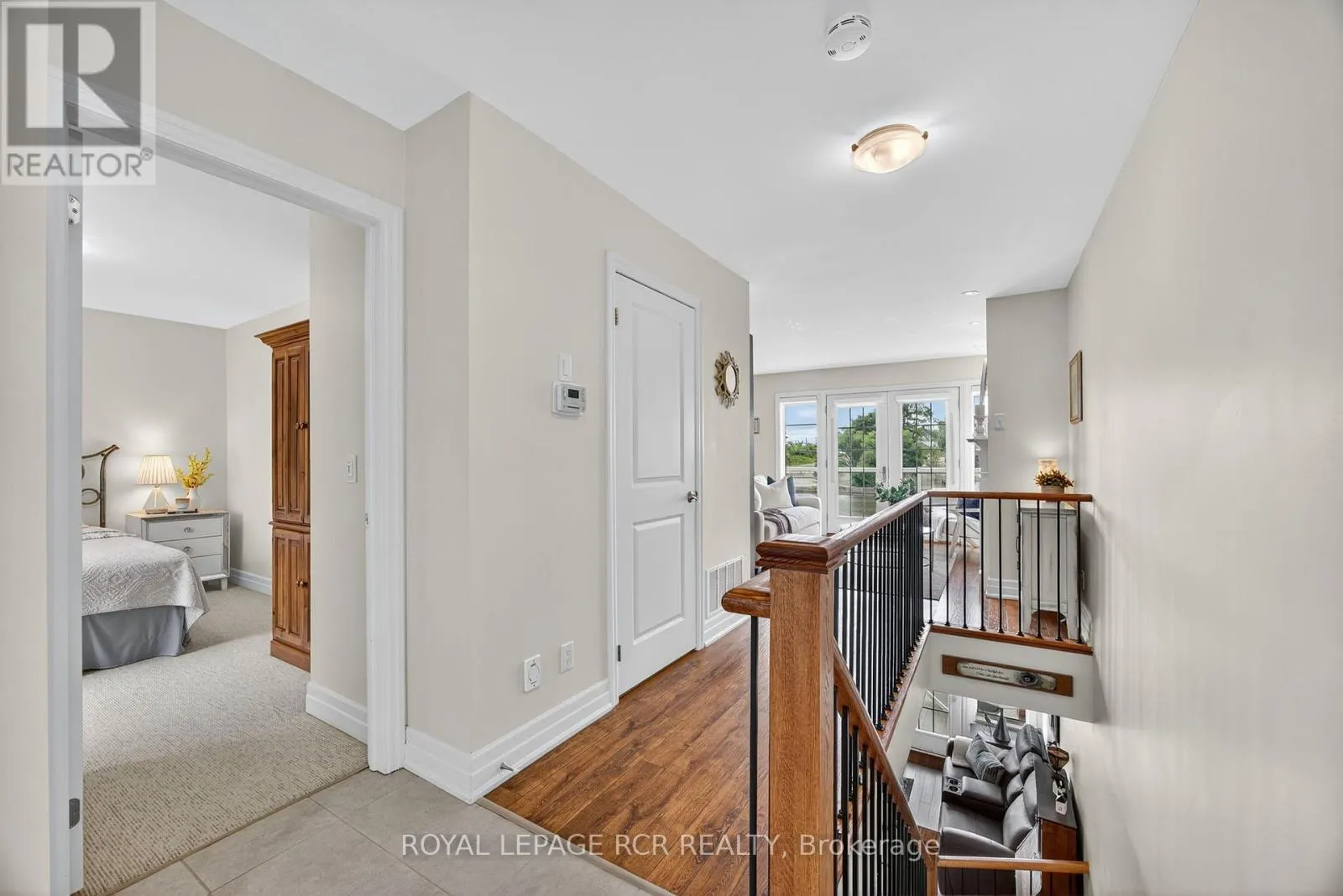 3 - 64 RIVER ROAD E